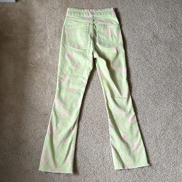 Zara High Rise Kick Flare Lime Green and Pink Floral Print Mod Jeans Size 4 - Picture 7 of 8